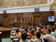 13. септембар 2023. Заменик председника Одбора за дијаспору и Србе у региону заједно са председником Народне скупштине угостио српску децу из Херцеговине