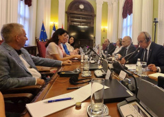 1. jul 2025. Članovi Poslaničke grupe prijateljstva sa Francuskom u razgovoru sa delegacijom Nacionalne skupštine Republike Francuske